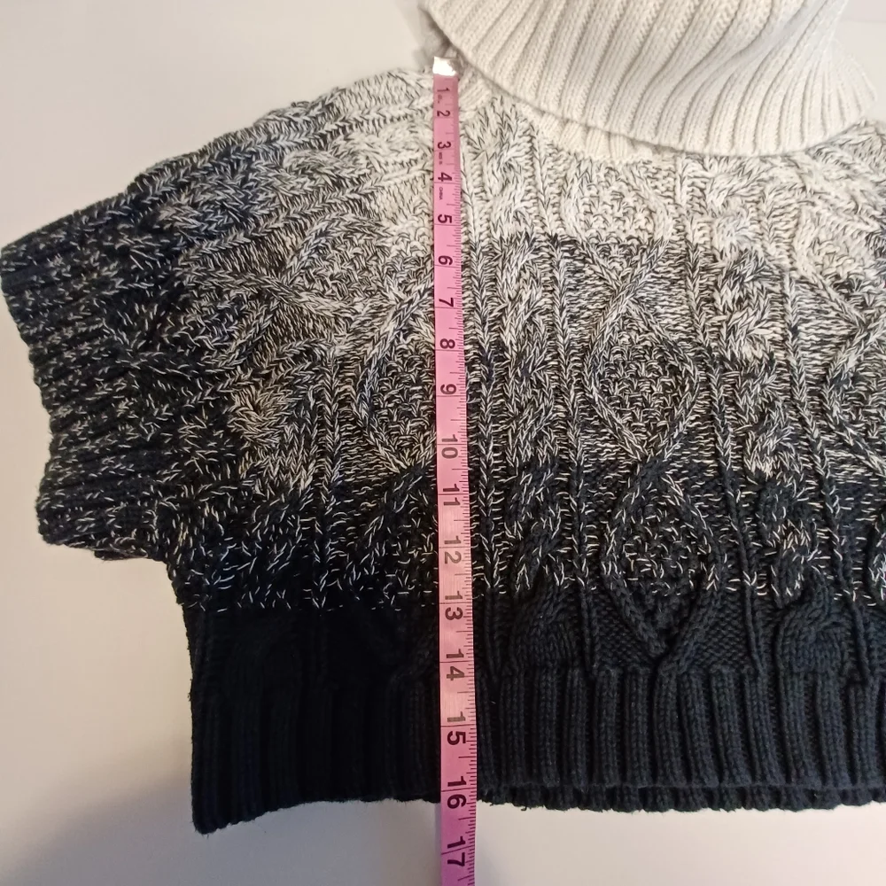 Alice + Olivia Florence Marled Crop Turtleneck Sweater Size Small Oversized_10